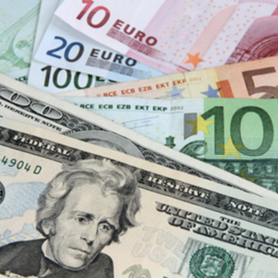 Euro/Dolar 3 ayın zirvesini koruyor